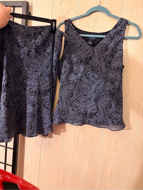 Ann Taylor Tops - Ann Taylor Black Paisley V-Neck Camisole and Skirt Set